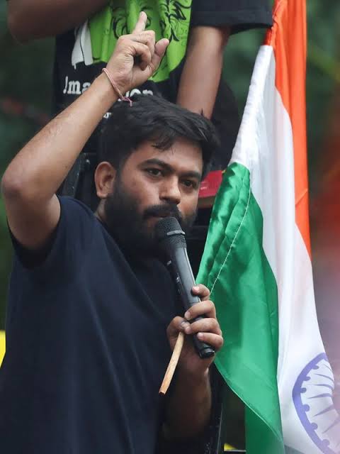 दिल्ली पहुंचकर अभिजीत दीपके का ऐलान, ’16 अक्टूबर को शाम 5 बजे..